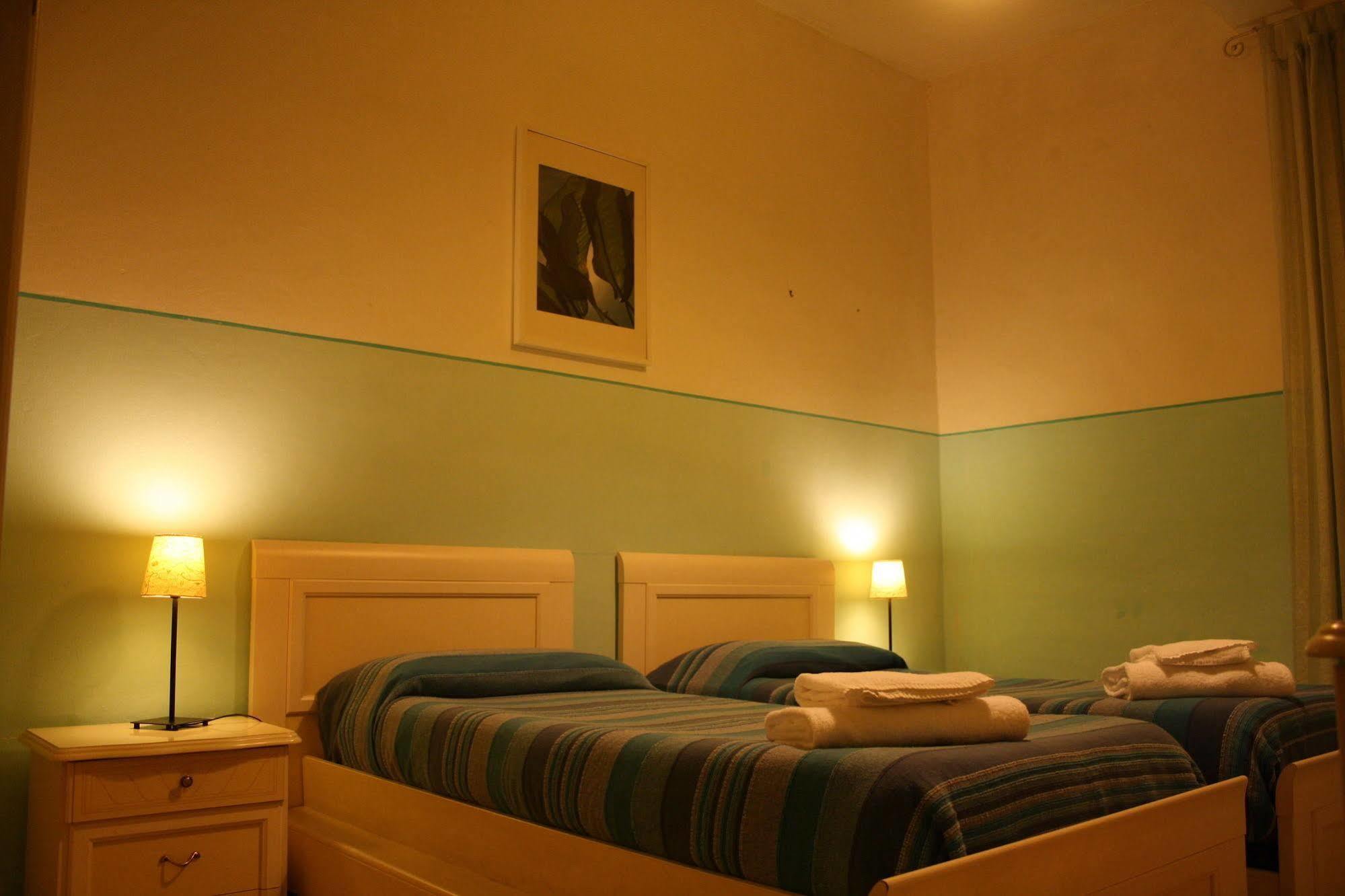 Affittacamere Casa Corsi ฟลอเรนซ์ ภายนอก รูปภาพ