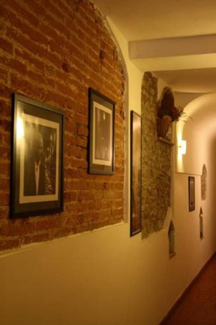 Affittacamere Casa Corsi ฟลอเรนซ์ ภายนอก รูปภาพ